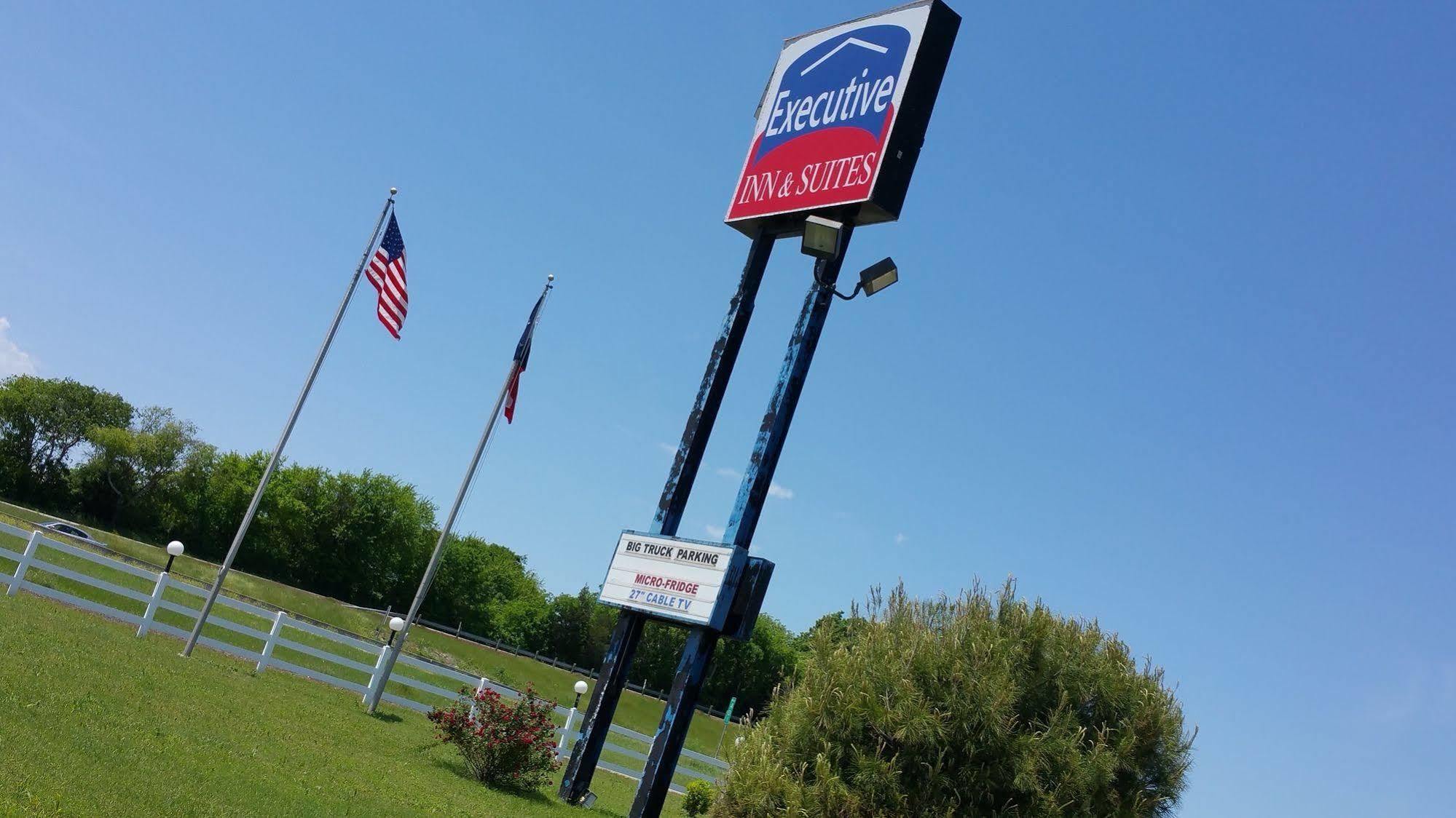 Executive Inn And Suites Waxahachie Esterno foto